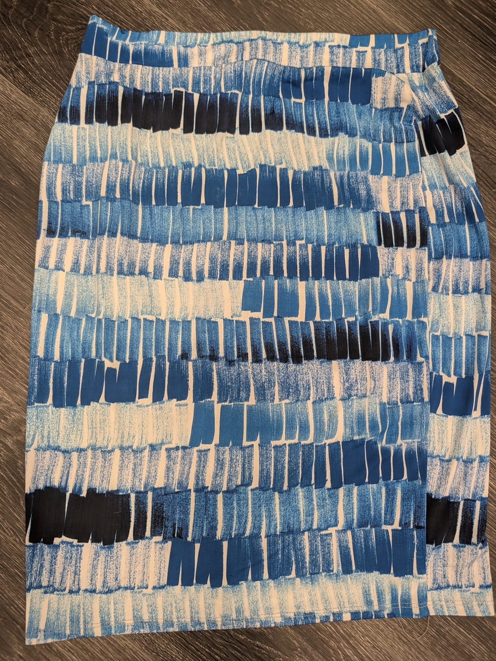By Johnny Blue and White Abstract Brushstroke Pencil Skirt